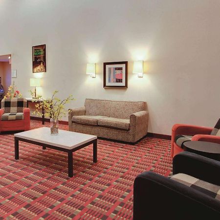 Ramada Inn By Wyndham Fairfield Nj מראה חיצוני תמונה