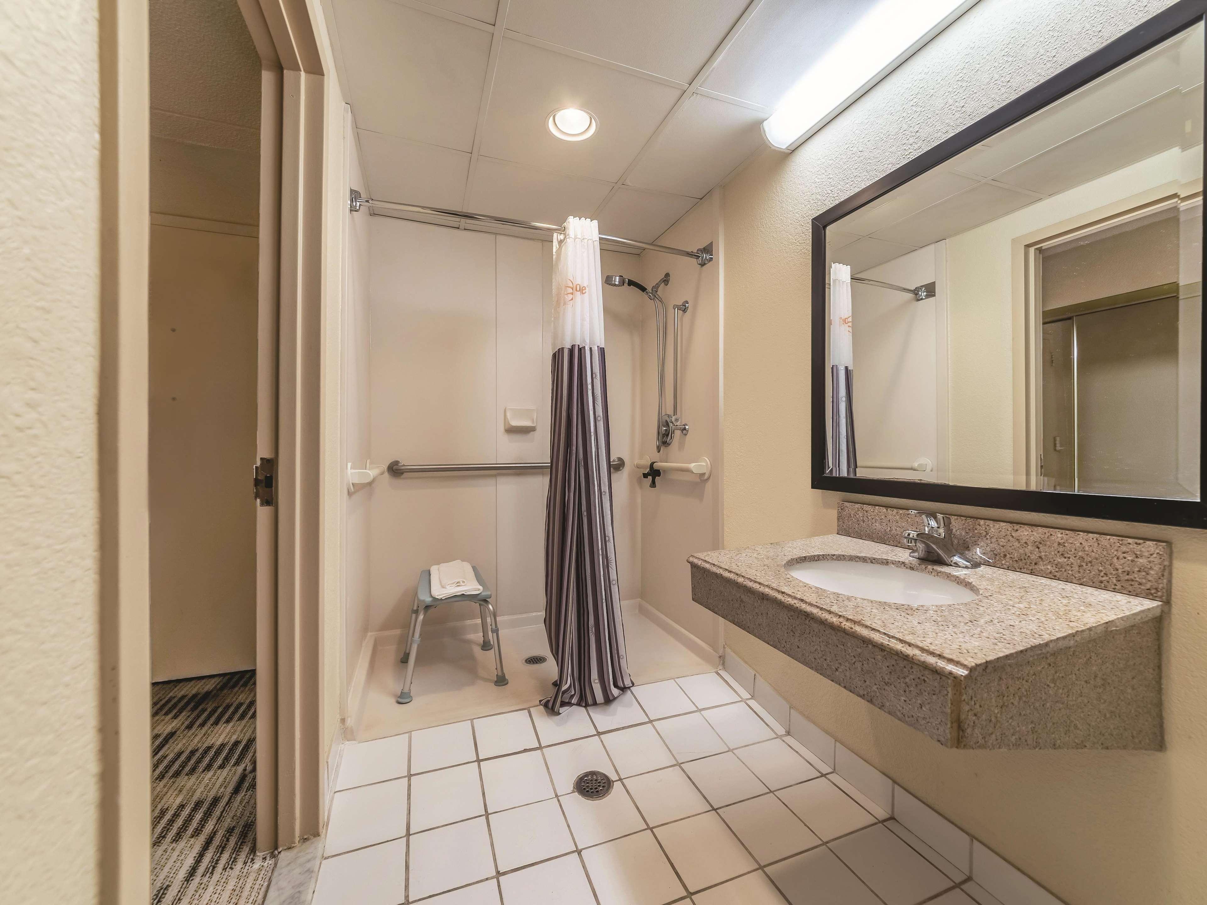 Ramada Inn By Wyndham Fairfield Nj מראה חיצוני תמונה