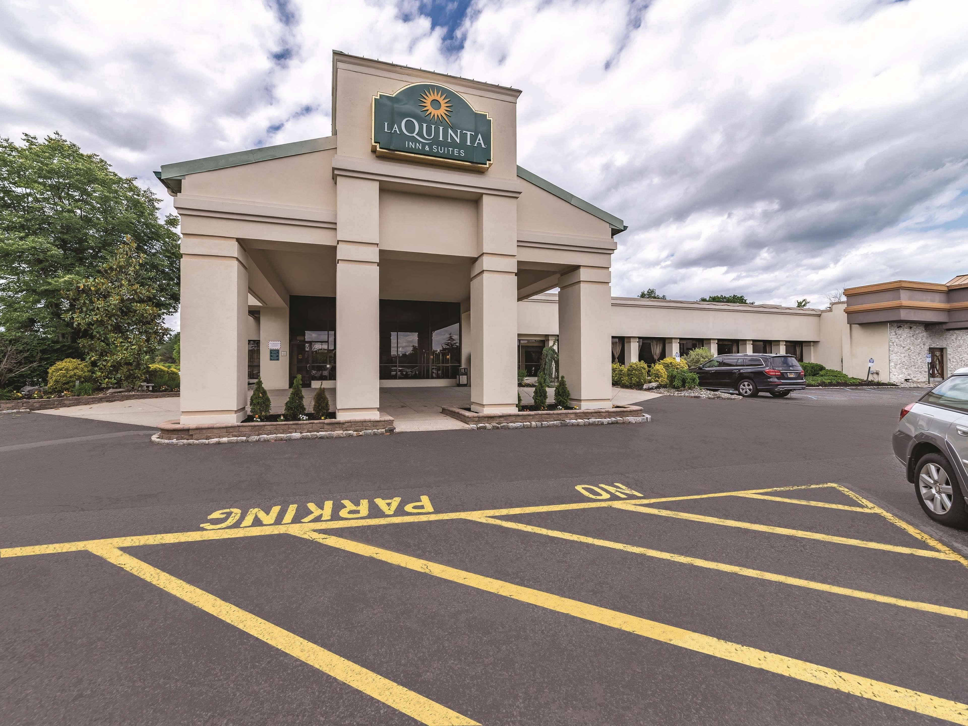 Ramada Inn By Wyndham Fairfield Nj מראה חיצוני תמונה