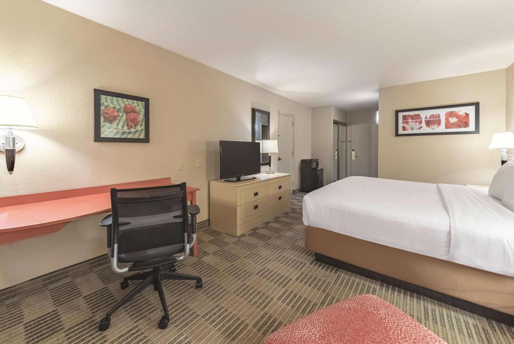 Ramada Inn By Wyndham Fairfield Nj מראה חיצוני תמונה