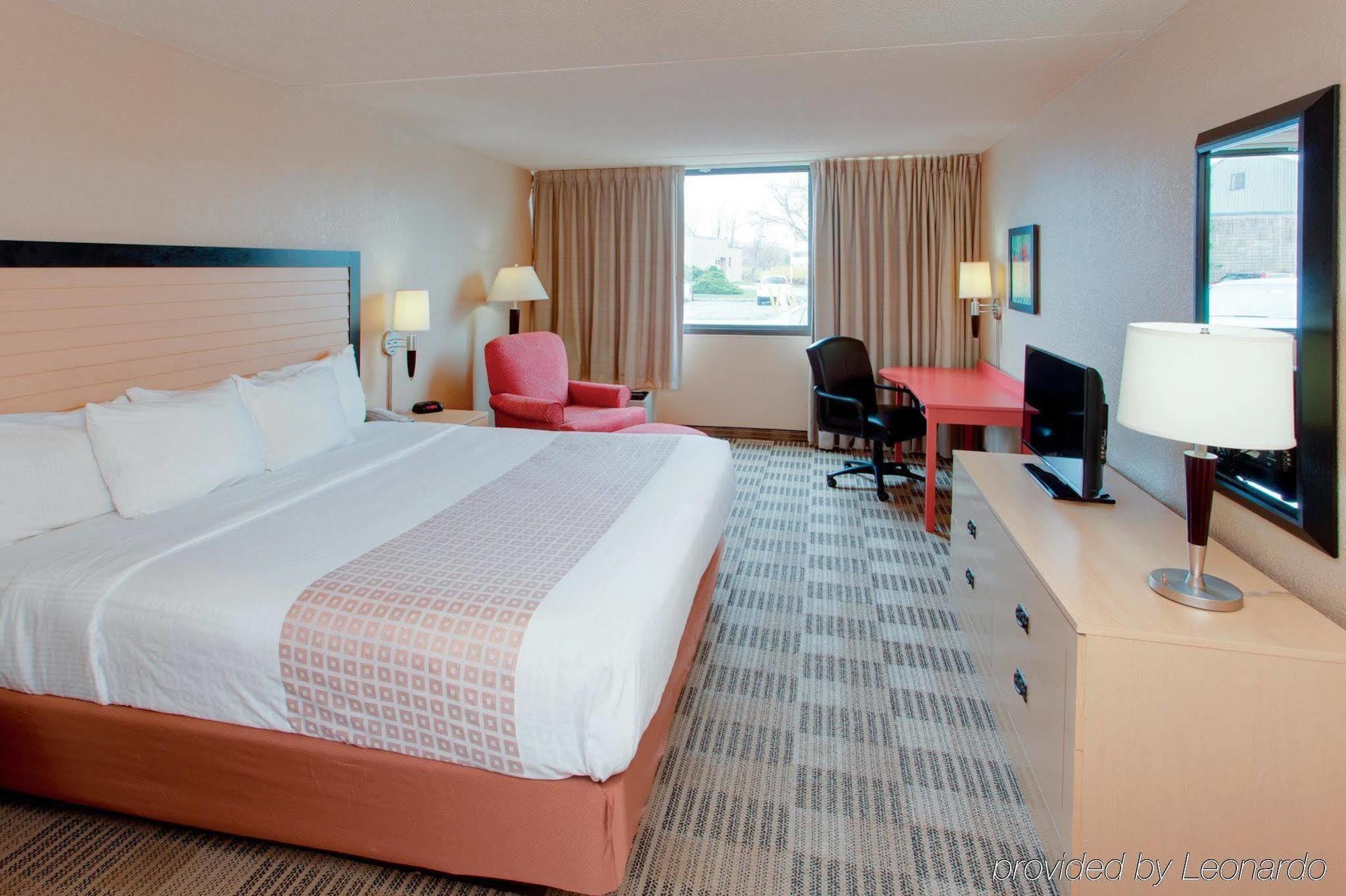Ramada Inn By Wyndham Fairfield Nj מראה חיצוני תמונה