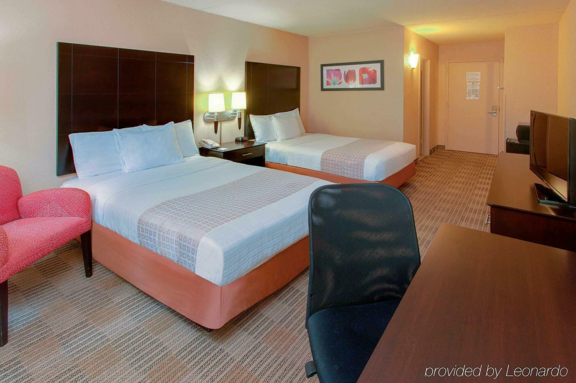 Ramada Inn By Wyndham Fairfield Nj מראה חיצוני תמונה